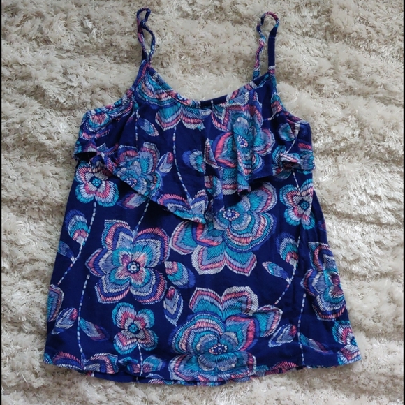 EUC Bundle of girl's tank tops - Picture 2 of 6